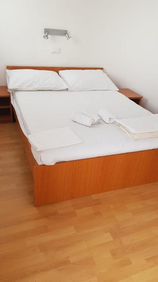 Apartmani Babic Дугі-Рат Екстер'єр фото